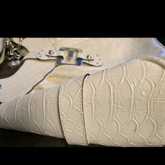 GUESS Y2K Cream Croc Embossed Buckle Satchel Shoulder Bag #9637 Studded Vintage - Picture 5 of 16